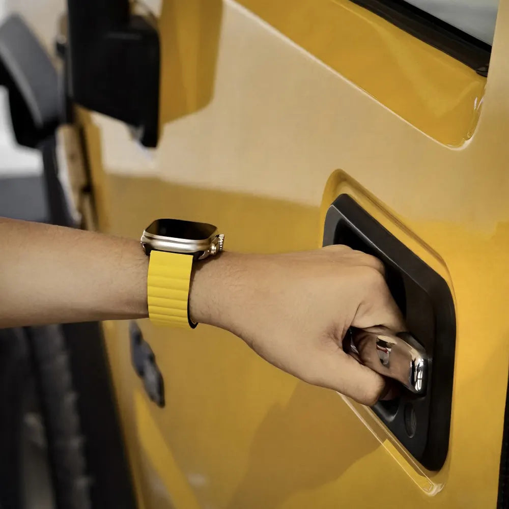 Invix Apple Watch Silicone Magnetic Band-Black/Yellow