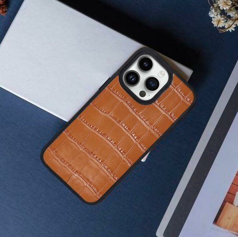 Javan Leather Case For iPhone 15 Series - Brown