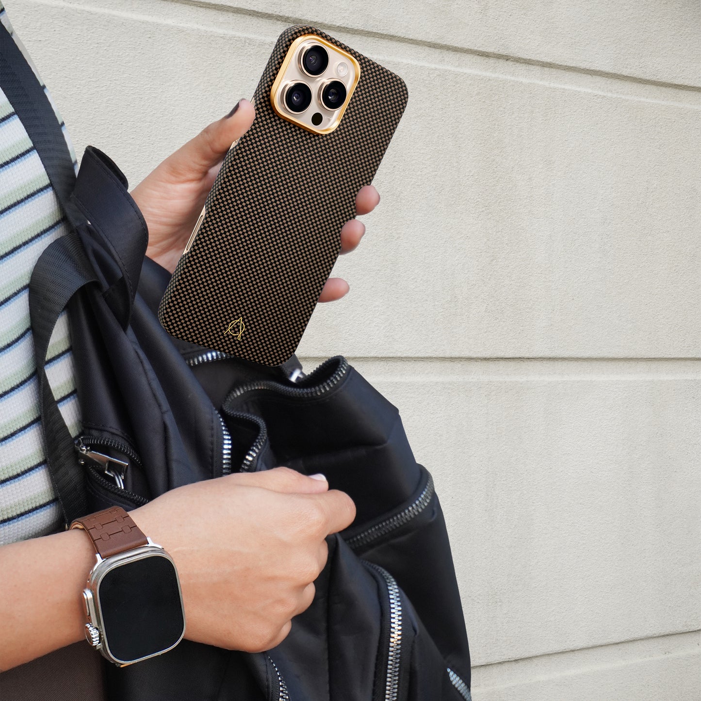 Desen Aramid Fiber Case For iPhone 16 Pro-Gold