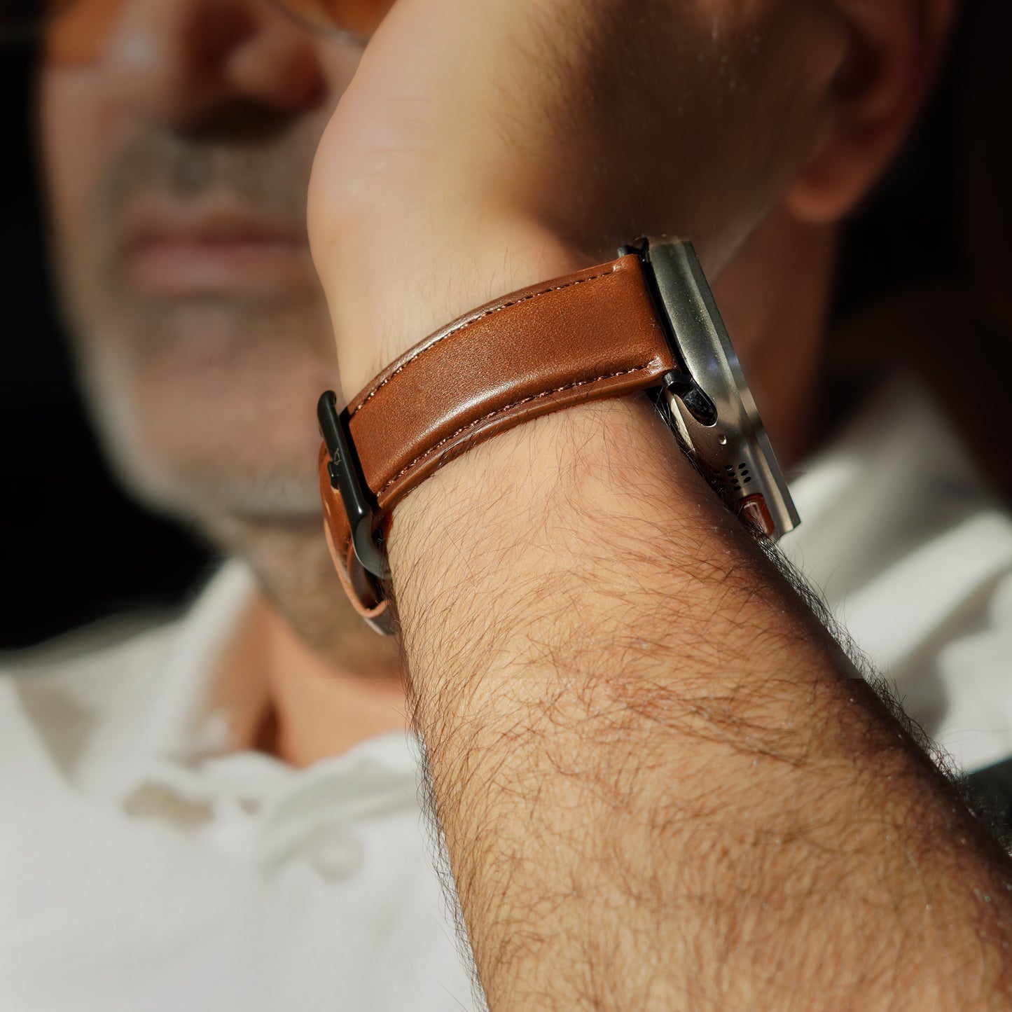 Elmas American Leather Apple Watch Strap with Black Buckle-Brown